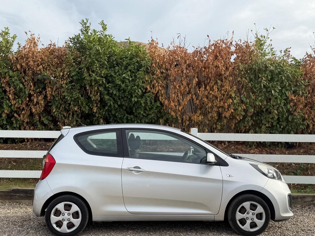 2011 Kia Picanto thumbnail 12