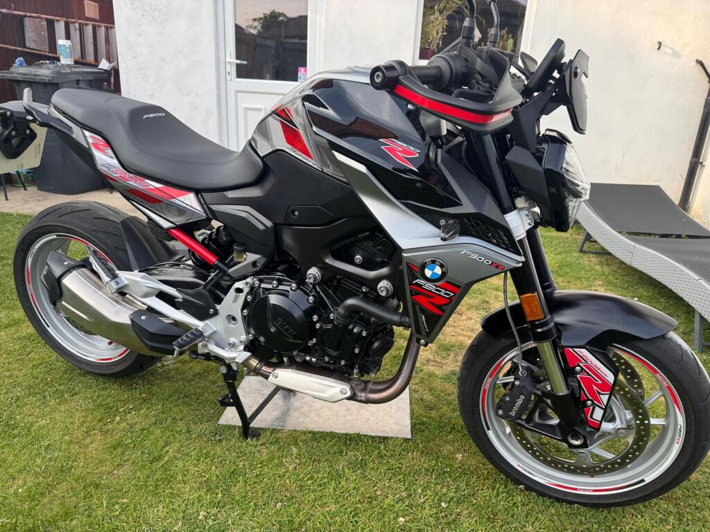BMW F 900 R