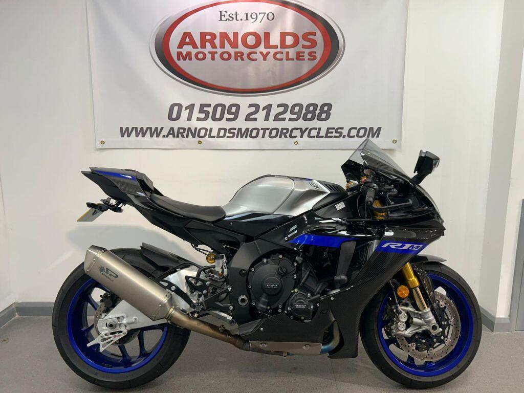 Yamaha R1M