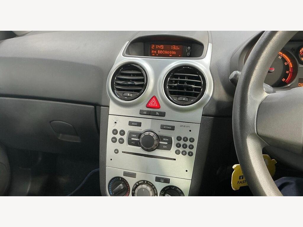 2014 Vauxhall Corsa thumbnail 9
