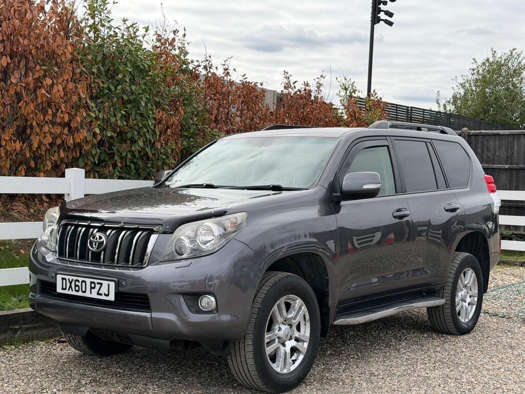 2010 Toyota Land Cruiser thumbnail 6