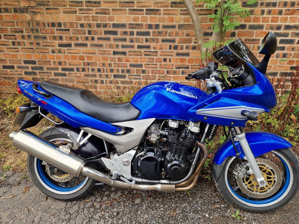 Kawasaki ZR-7 Naked 750 ZR-7S