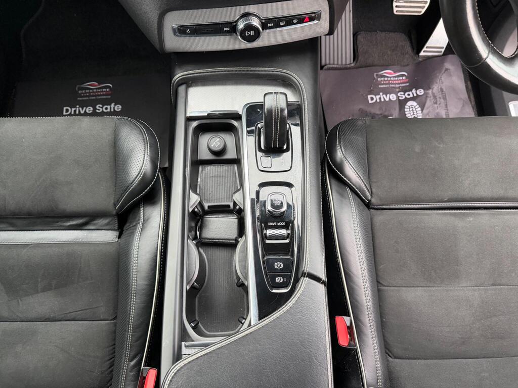 2020 Volvo XC90 thumbnail 23