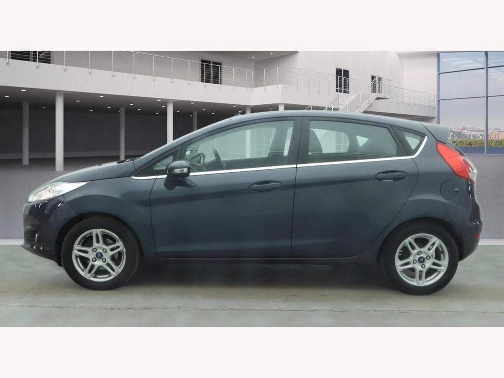2013 Ford Fiesta thumbnail 4