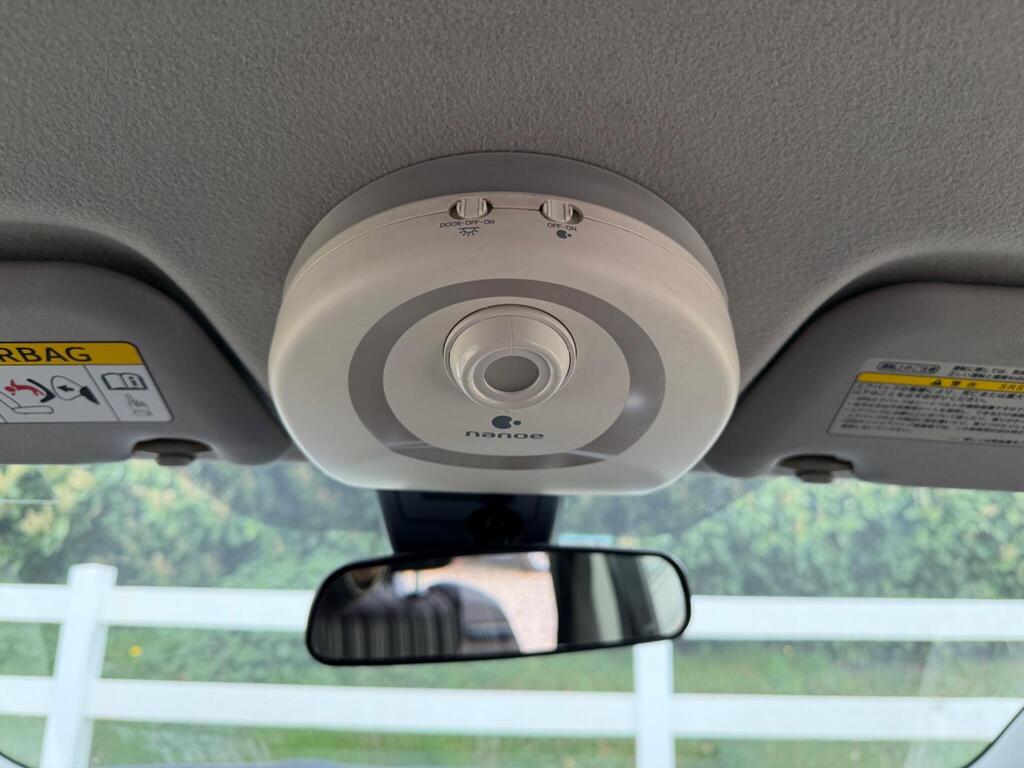 2016 Toyota Yaris thumbnail 34