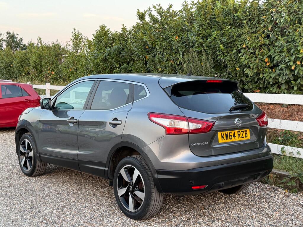 2015 Nissan Qashqai thumbnail 3
