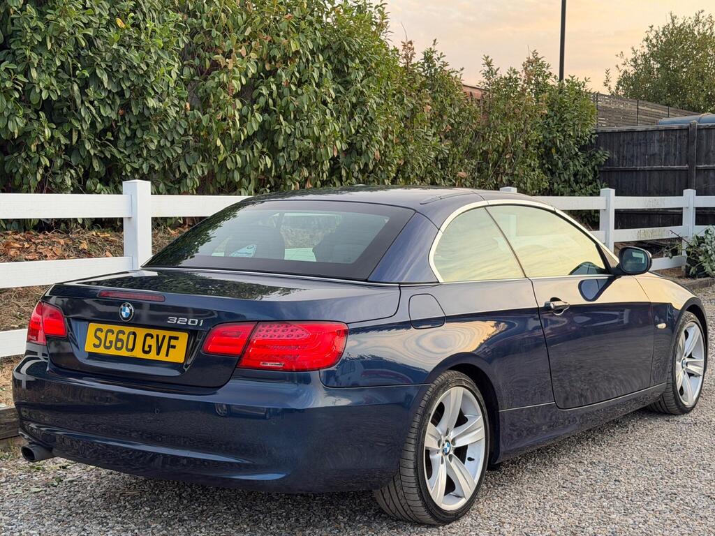 2010 BMW 3 Series thumbnail 16