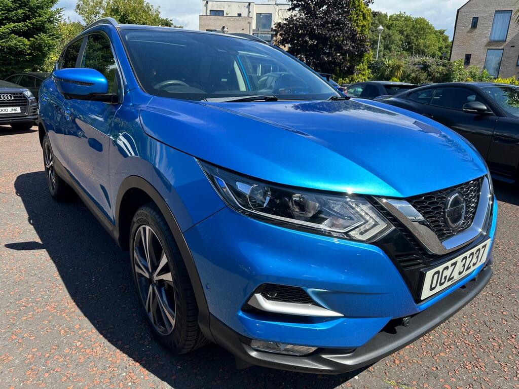 Nissan Qashqai SUV 1.3 DIG-T N-Connecta Euro 6 (s/s) 5dr