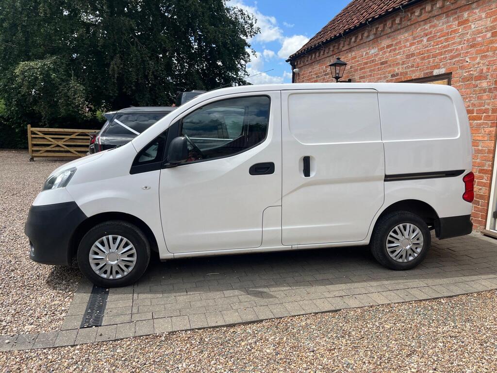 Nissan NV200