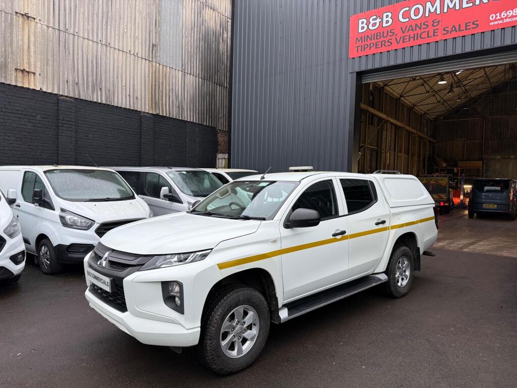 Mitsubishi L200 Pickup 2.2 DI-D DC 4Life 4WD Euro 6 (s/s) 4dr