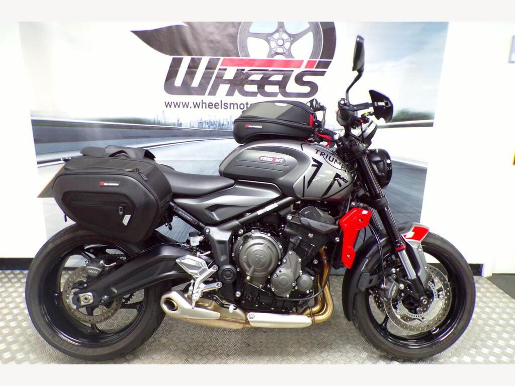 Triumph Trident 660