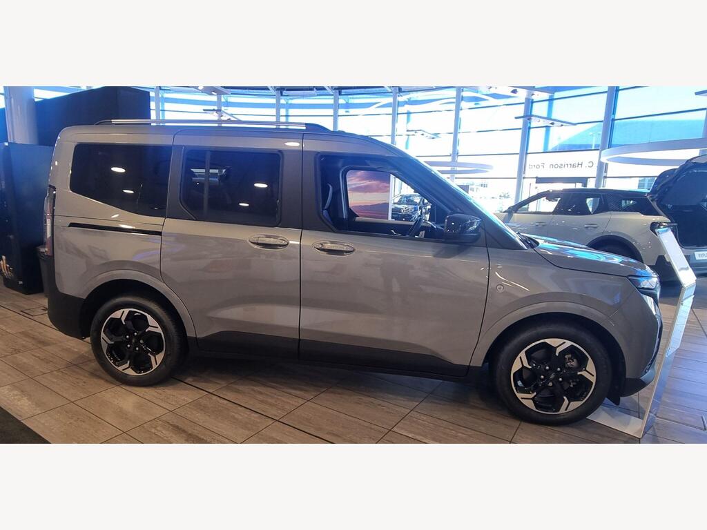 Ford E-Tourneo Courier