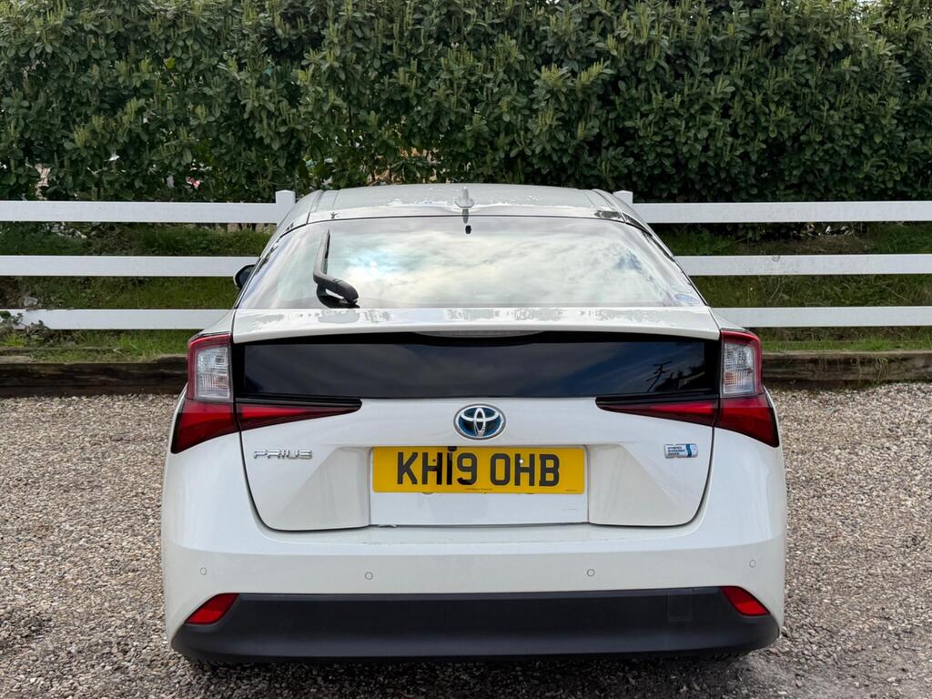 2019 Toyota Prius thumbnail 11