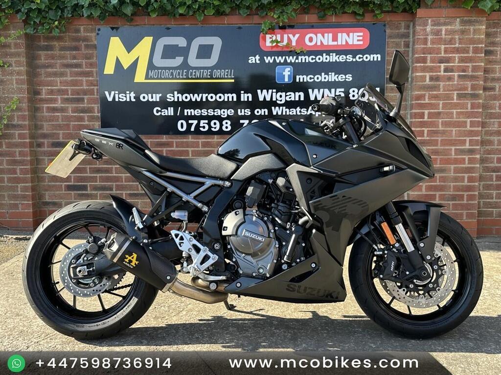 Suzuki GSX-8R