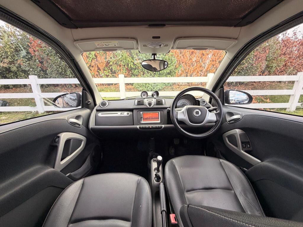 2014 Smart fortwo thumbnail 2