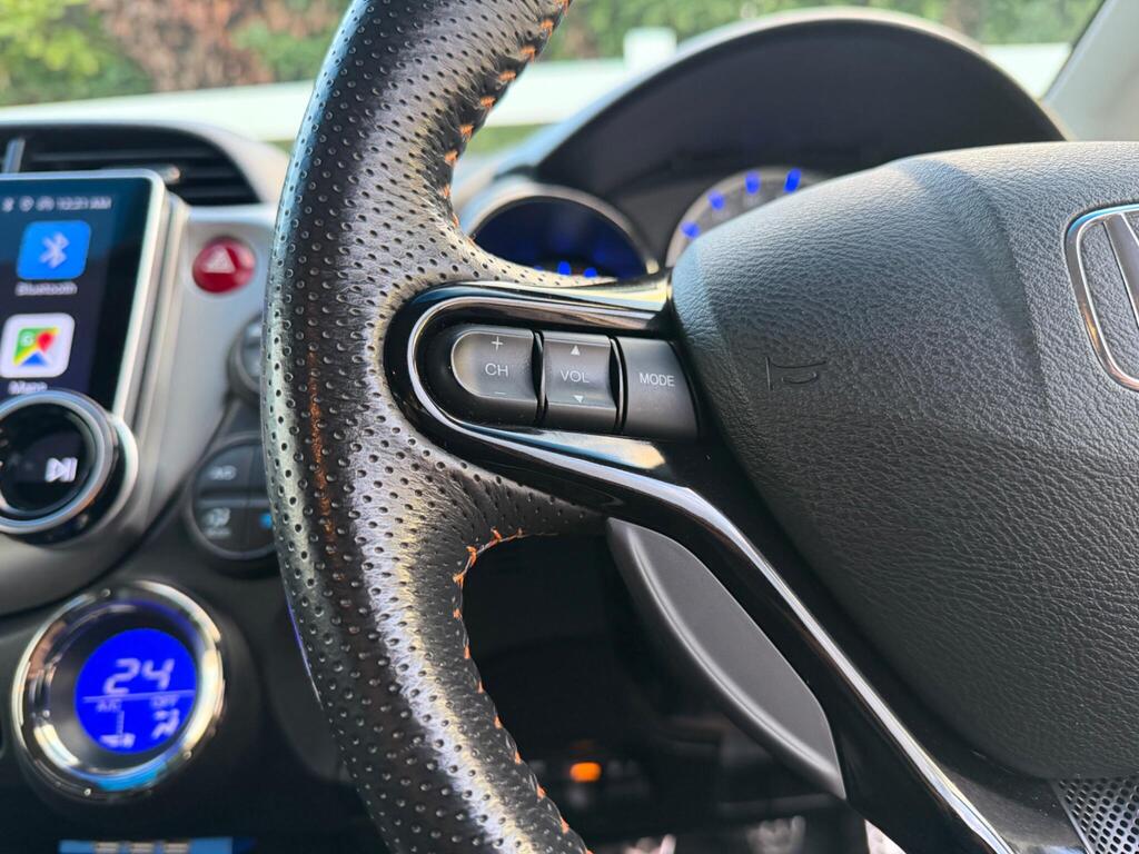 2012 Honda Fit thumbnail 27