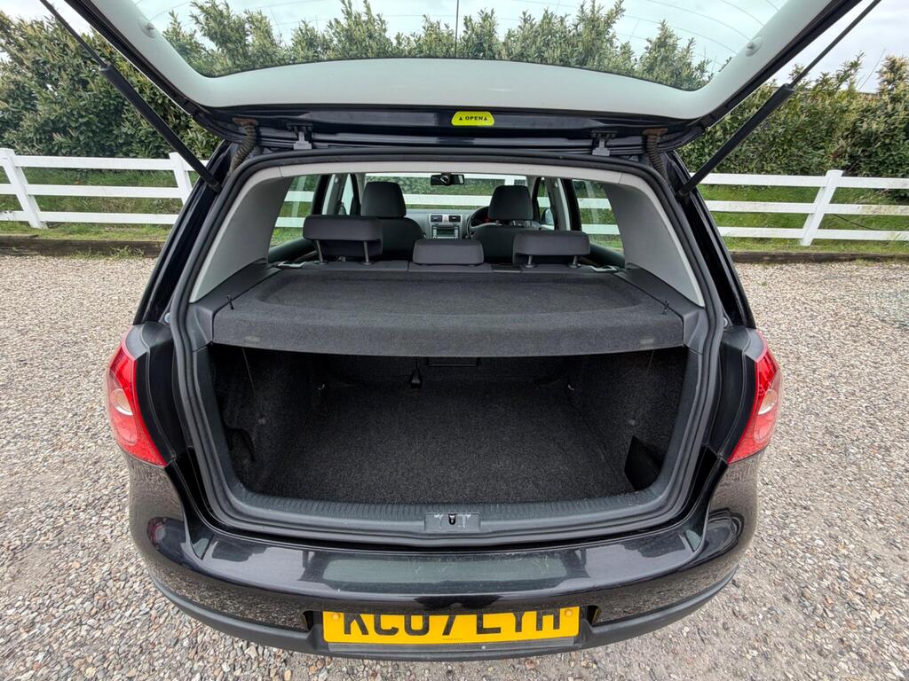 2007 Volkswagen Golf thumbnail 25