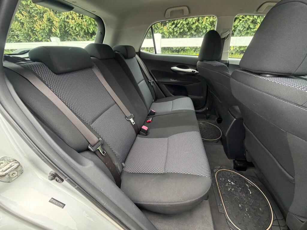 2010 Toyota Auris thumbnail 22