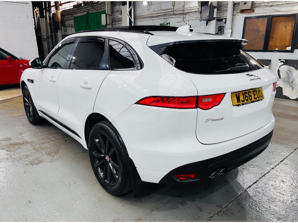 2016 Jaguar F-Pace thumbnail 8