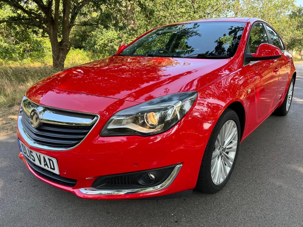 Vauxhall Insignia Hatchback 1.8 16V Design Nav Euro 5 5dr