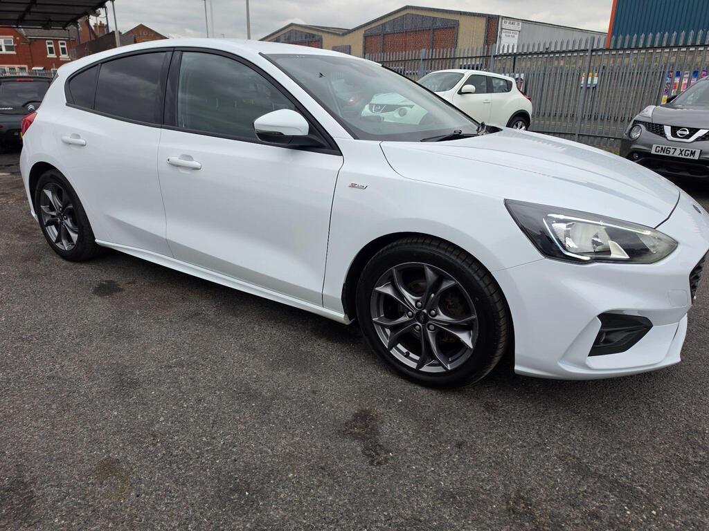 Ford Focus Hatchback 1.0T EcoBoost ST-Line Euro 6 (s/s) 5dr