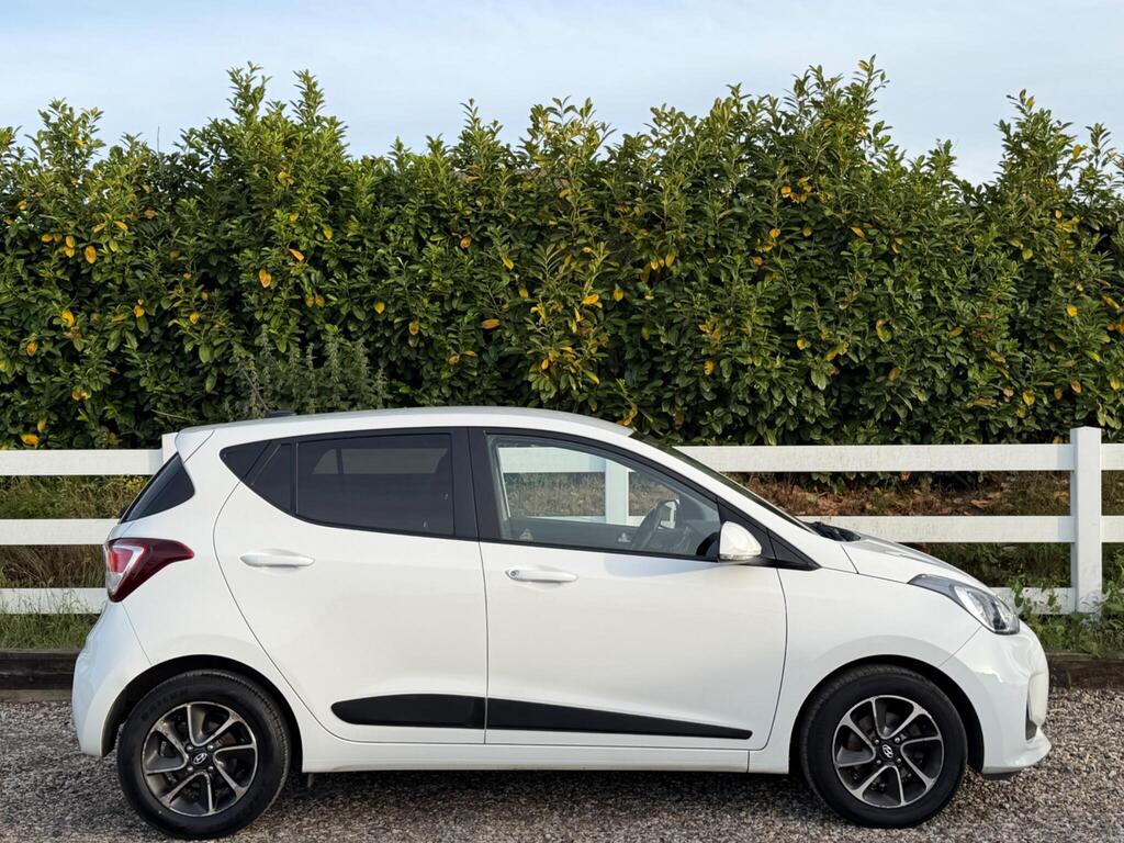 2017 Hyundai i10 thumbnail 12