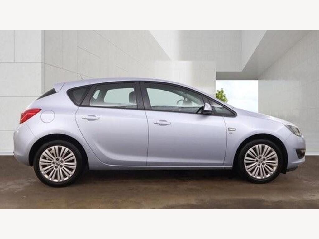 2014 Vauxhall Astra thumbnail 8