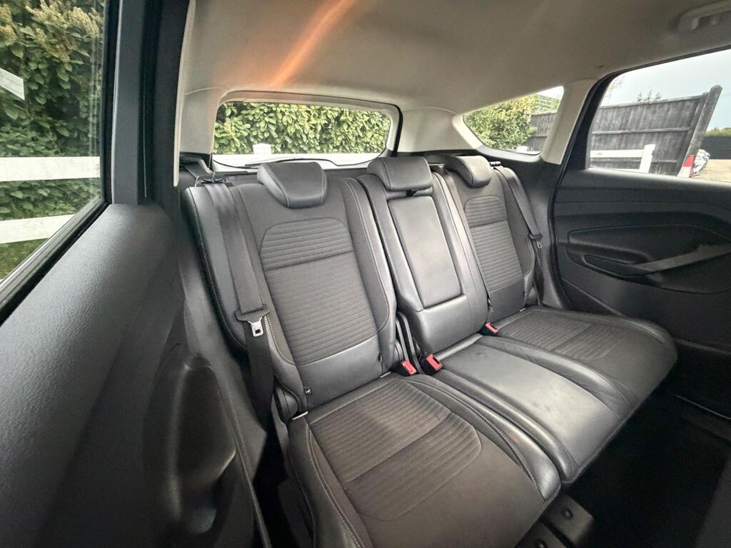 2018 Ford Kuga thumbnail 18