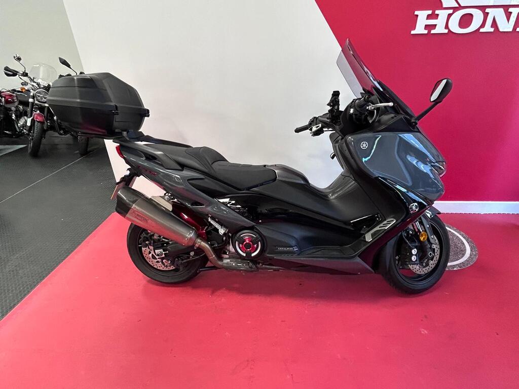 Yamaha TMAX 560