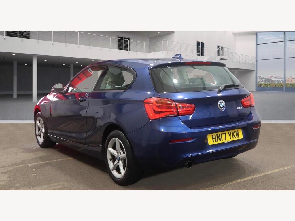 2017 BMW 1 Series thumbnail 3