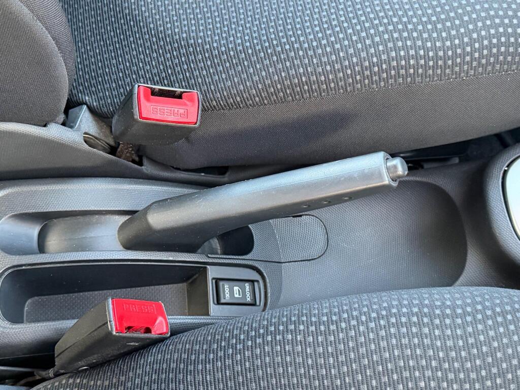 2010 Nissan Micra thumbnail 33