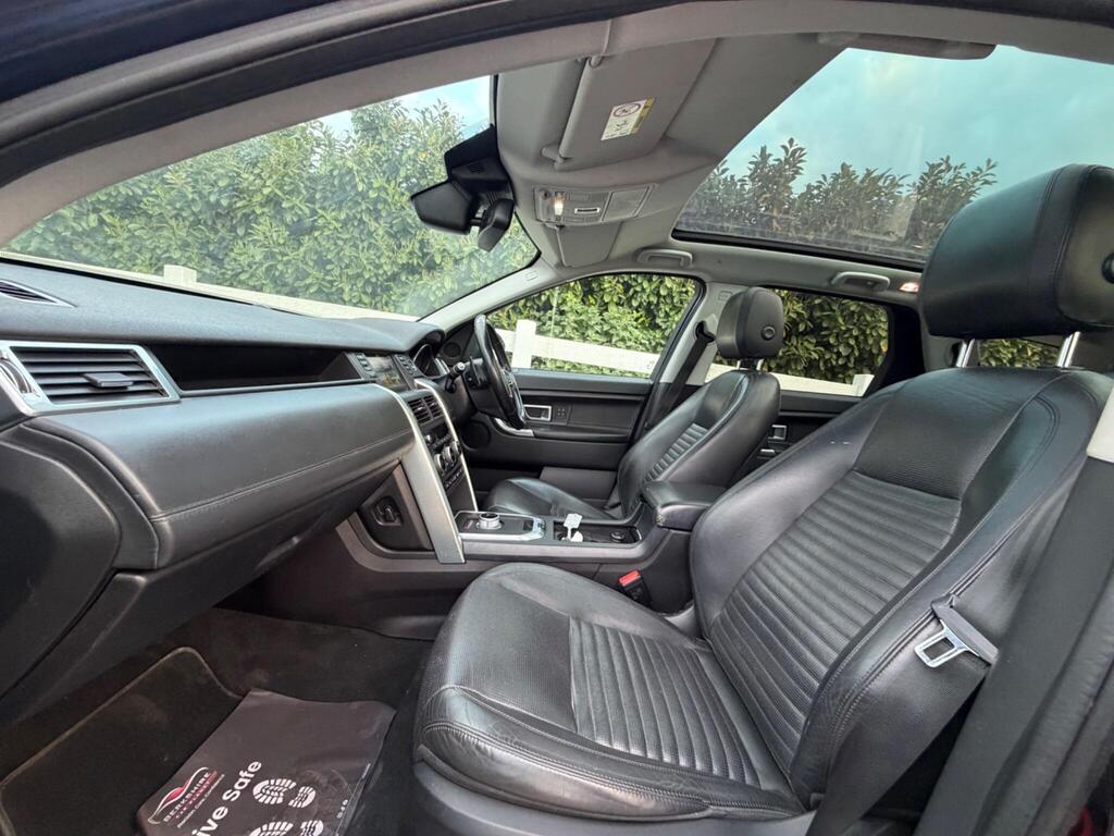 2016 Land Rover Discovery Sport thumbnail 31