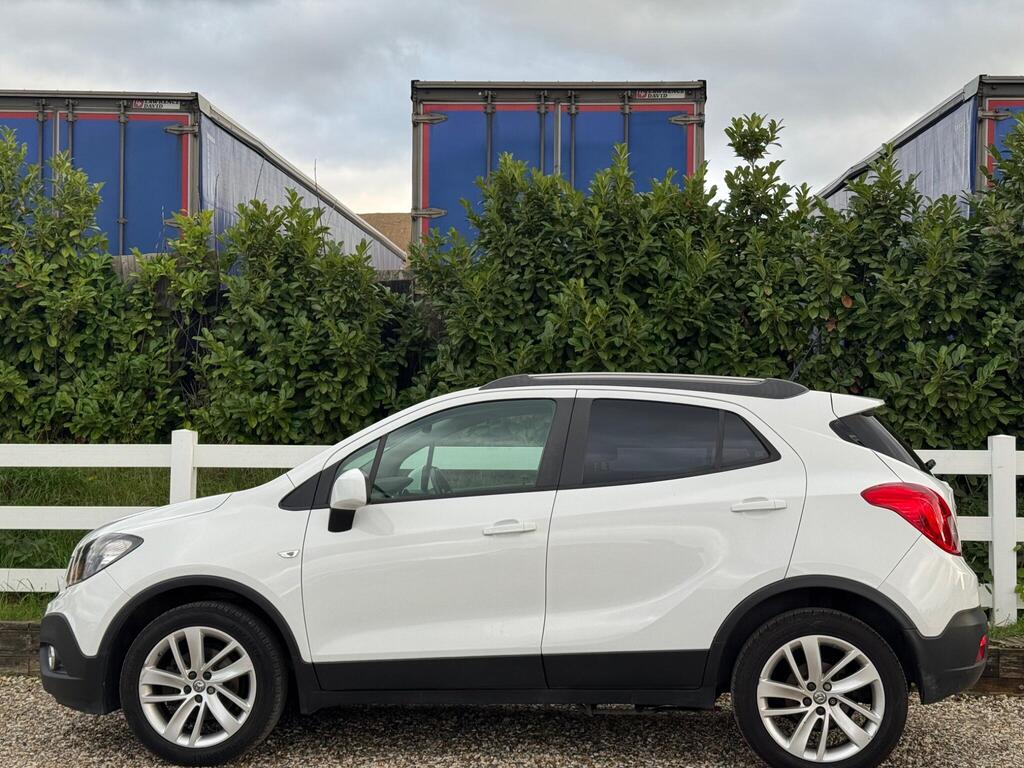 Vauxhall Mokka 1.6 CDTi Tech Line 4WD Euro 6 (s/s) 5dr thumbnail 9