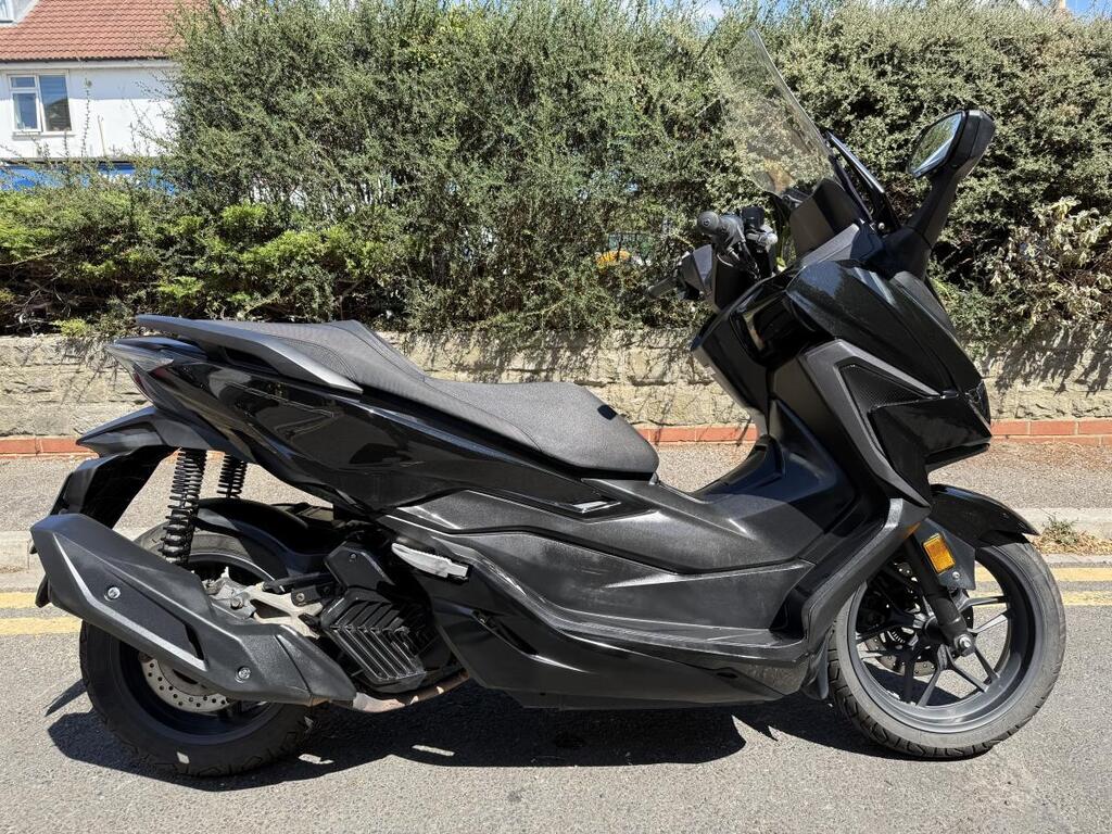 Honda Forza 125