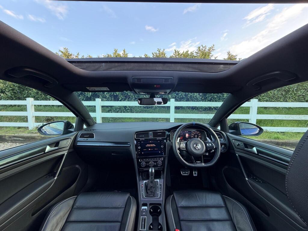 2019 Volkswagen Golf thumbnail 16