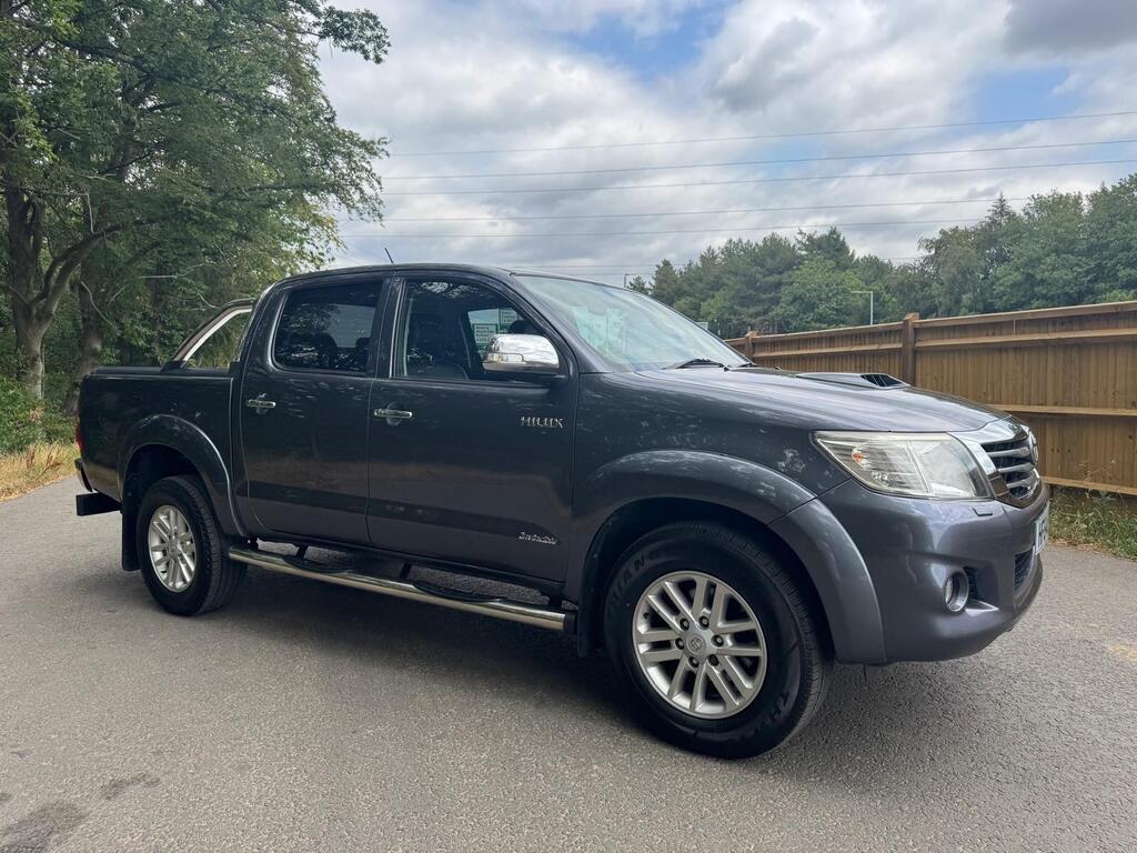 Toyota Hilux Pickup 3.0 D-4D Invincible Auto 4WD Euro 5 4dr