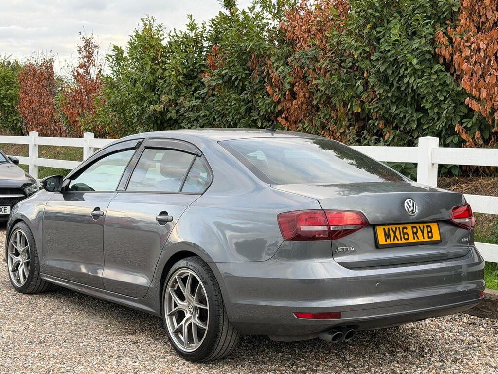 2016 Volkswagen Jetta thumbnail 3
