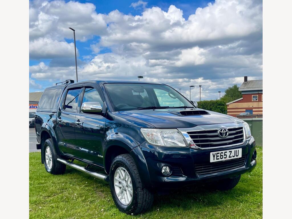 Toyota Hilux Pickup 3.0 D-4D Invincible Auto 4WD Euro 5 4dr