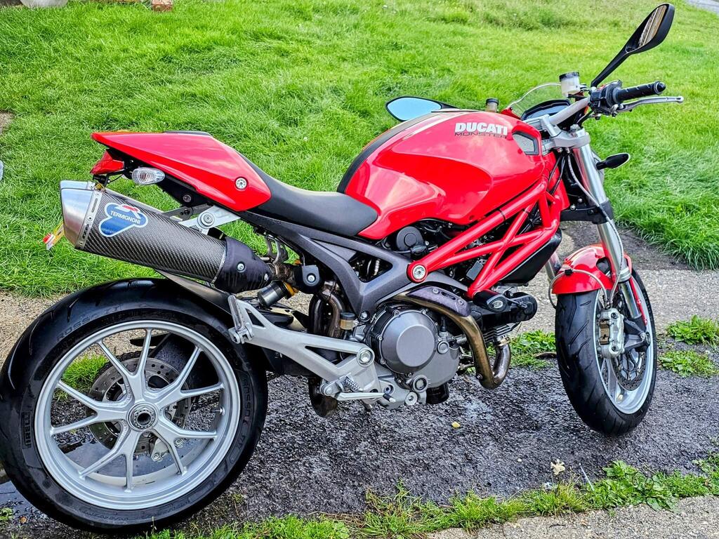 Ducati Monster 1100