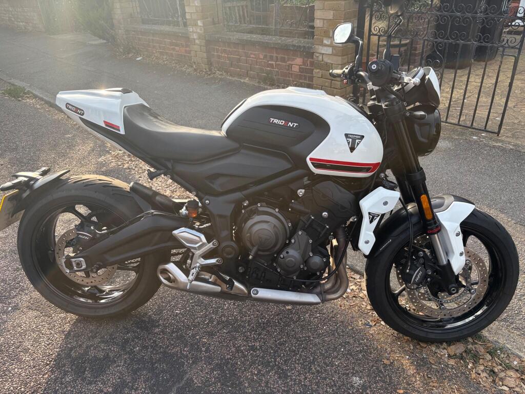 Triumph Trident 660