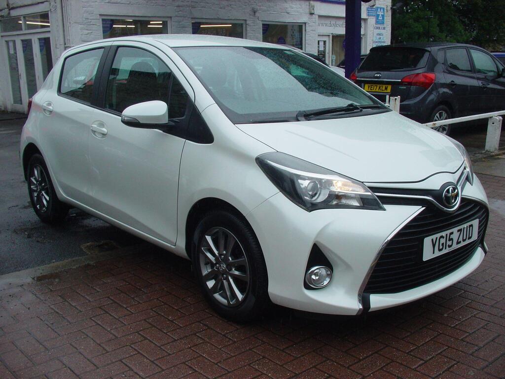 Toyota Yaris Hatchback 1.33 Dual VVT-i Icon Euro 5 5dr Euro 5