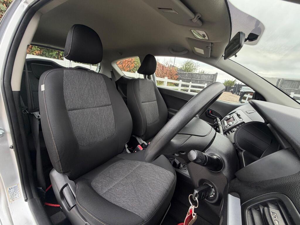 2012 Kia Picanto thumbnail 32