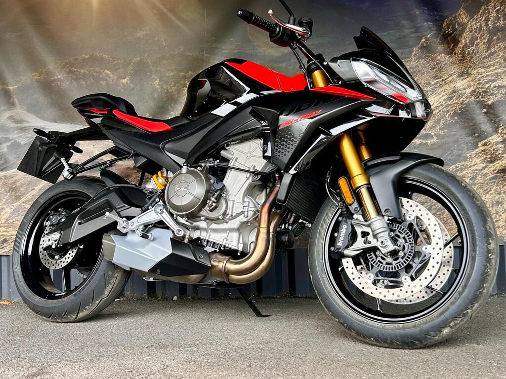 Aprilia Tuono 660