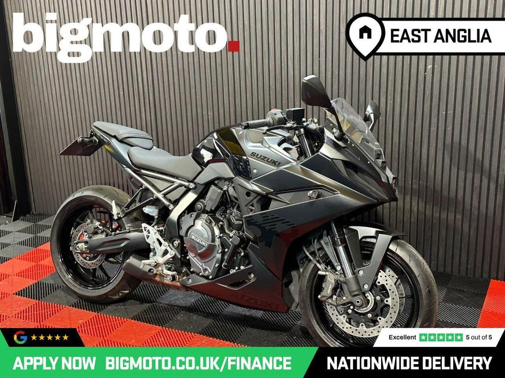 Suzuki GSX-8R