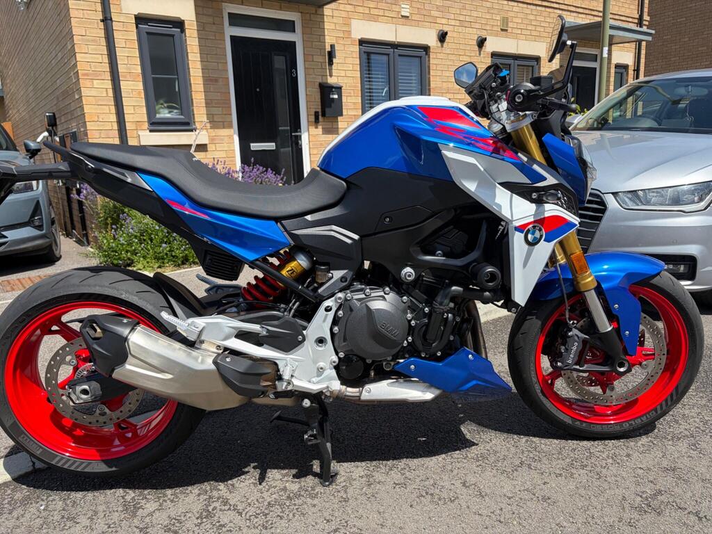 BMW F 900 R