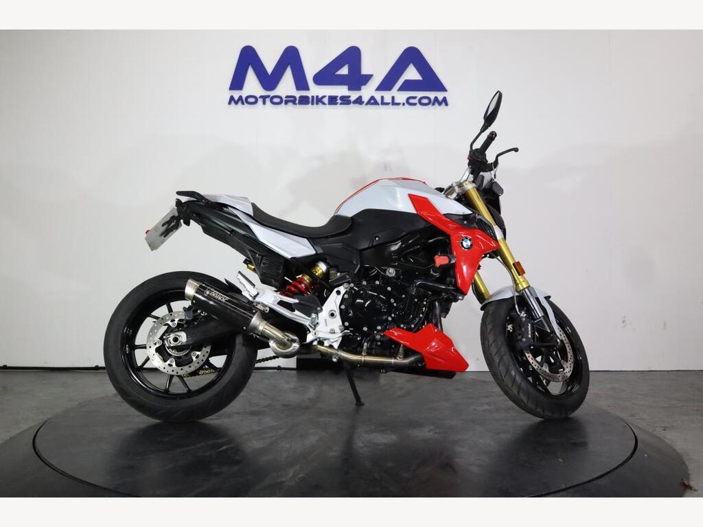 BMW F 900 R