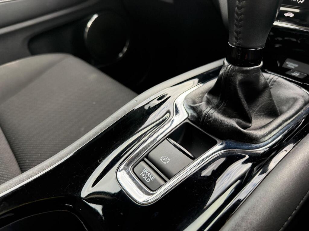 2016 Honda HR-V thumbnail 16
