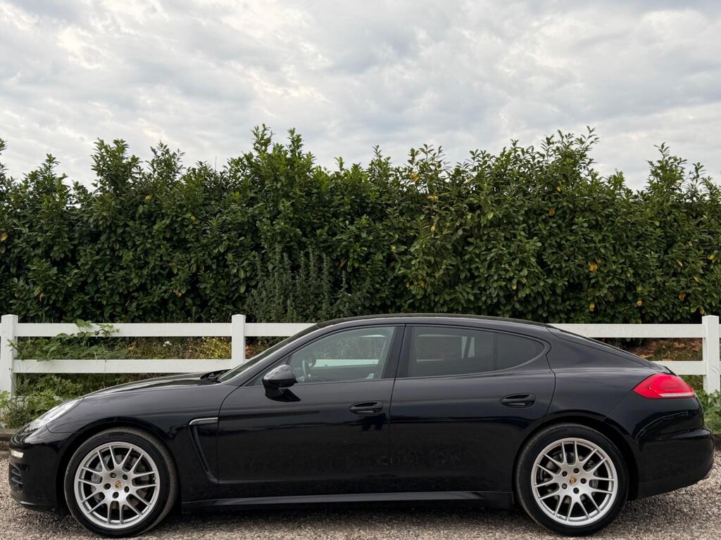 2015 Porsche Panamera thumbnail 10