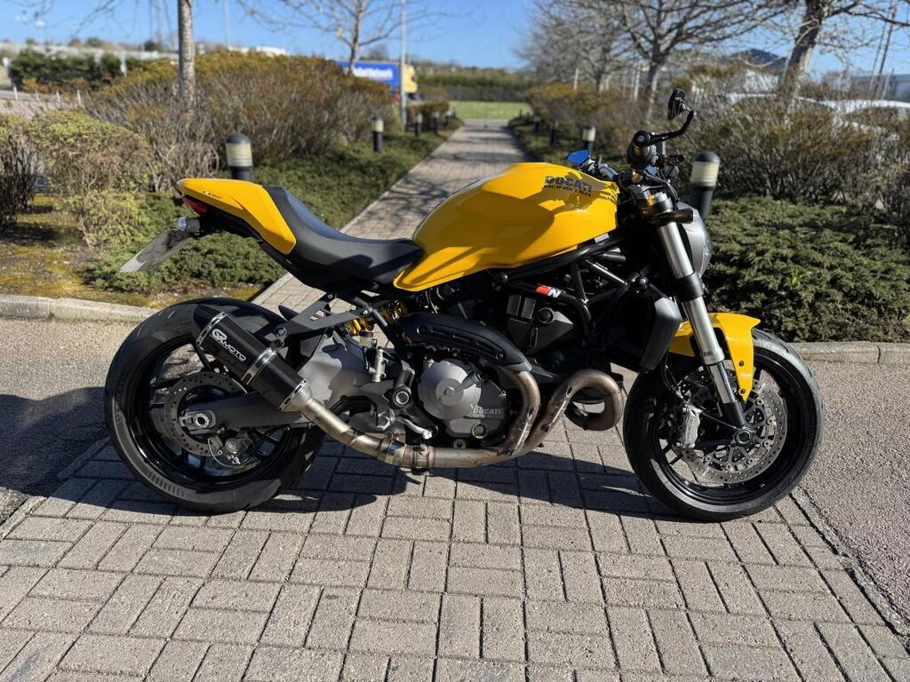 Ducati Monster 821