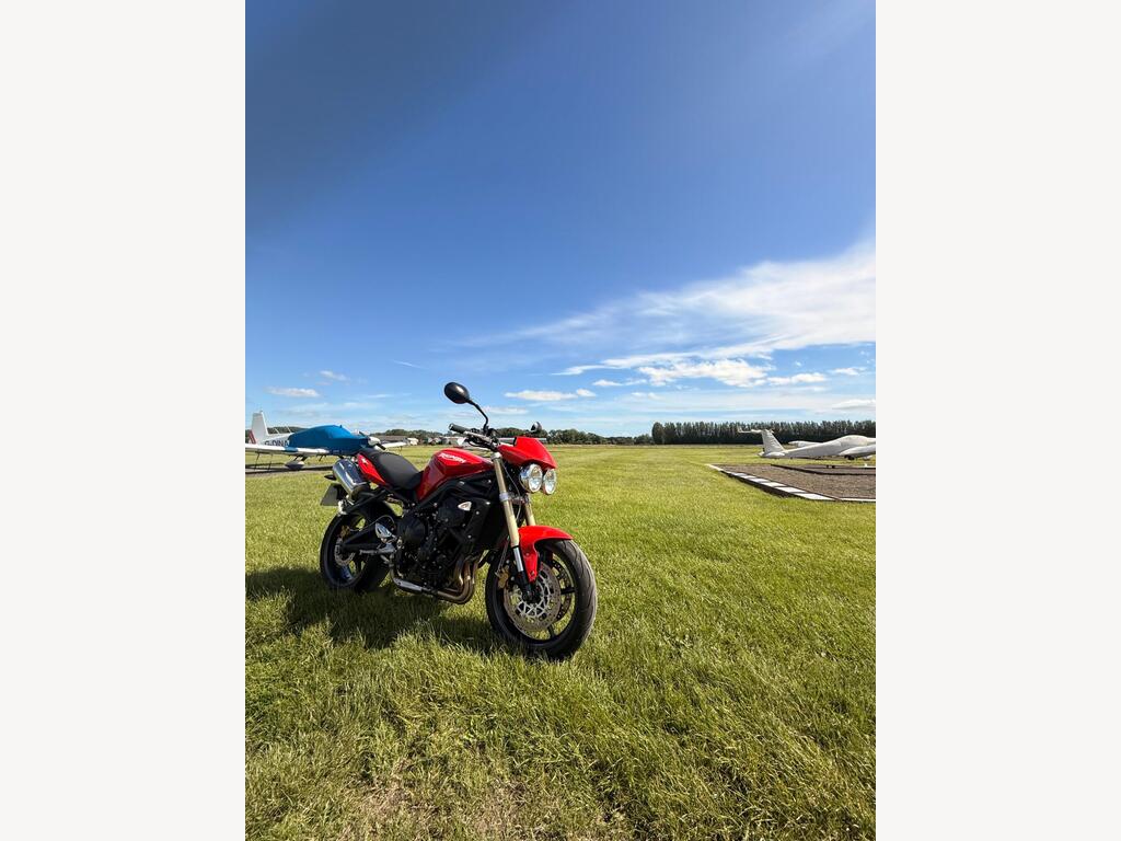 Triumph Street Triple 675